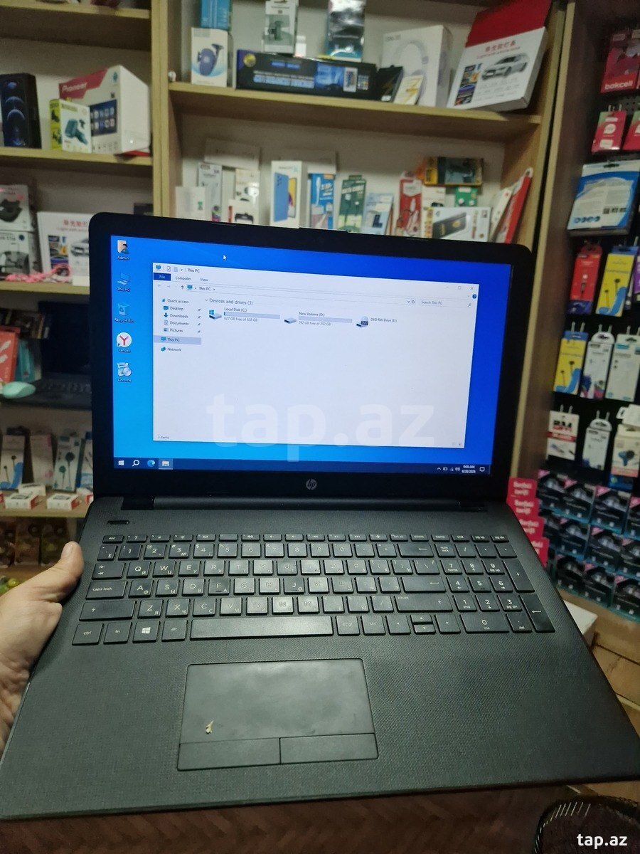 Noutbuk HP i3
