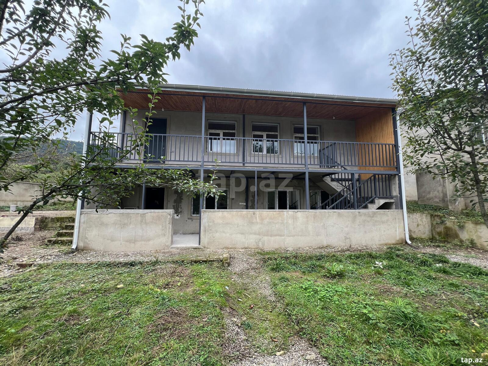 Villa, Quba r.