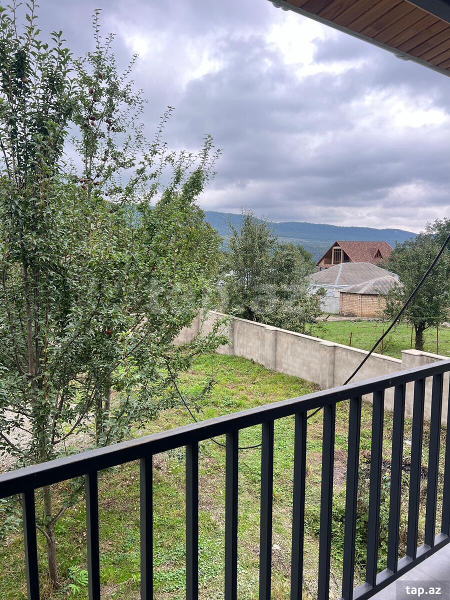 Villa, Quba r.