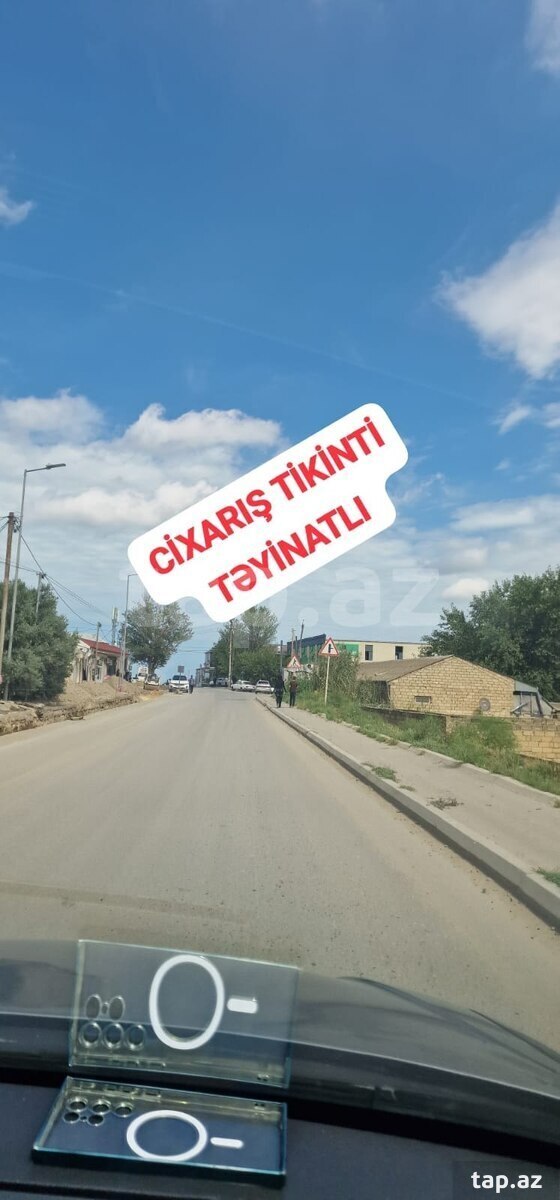 Torpaq satılır, Bakı