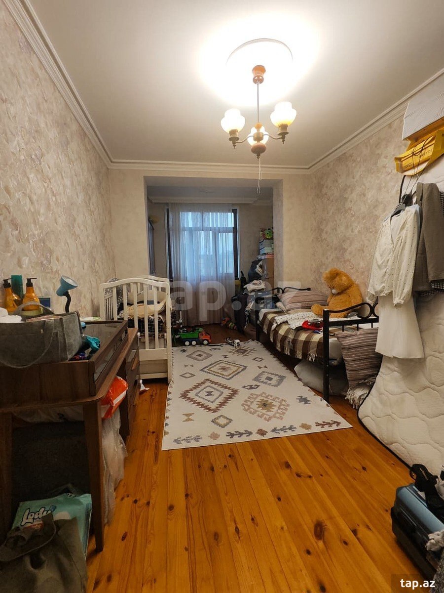 4-otaqlı mənzil, Bakıxanov qəs., 90 m²