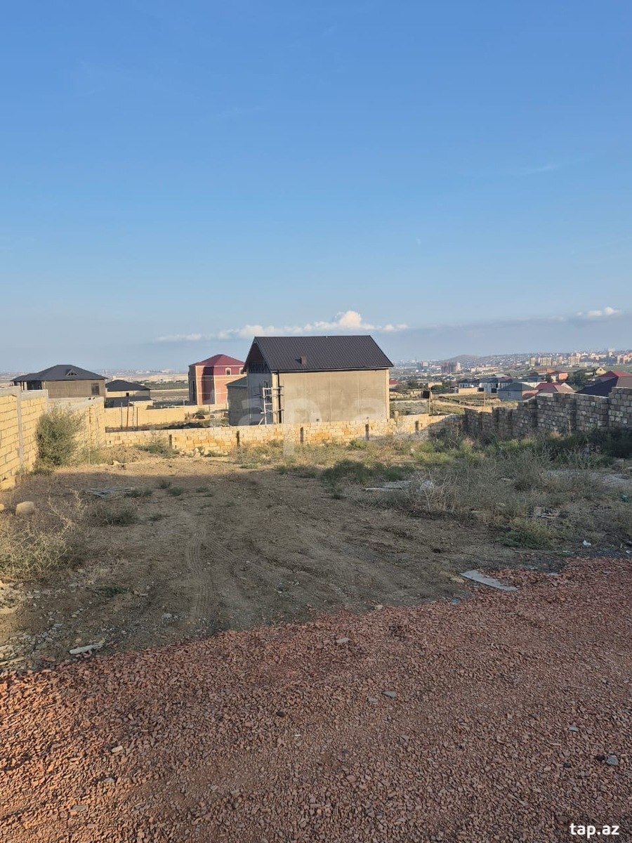 Torpaq satılır, Bakı