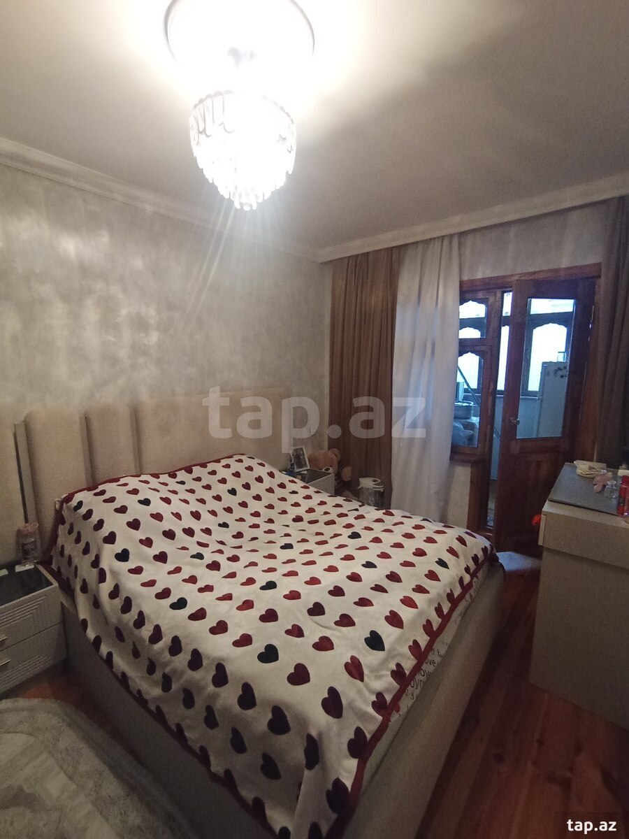 4 otaqlı mənzil satılır, Gəncə