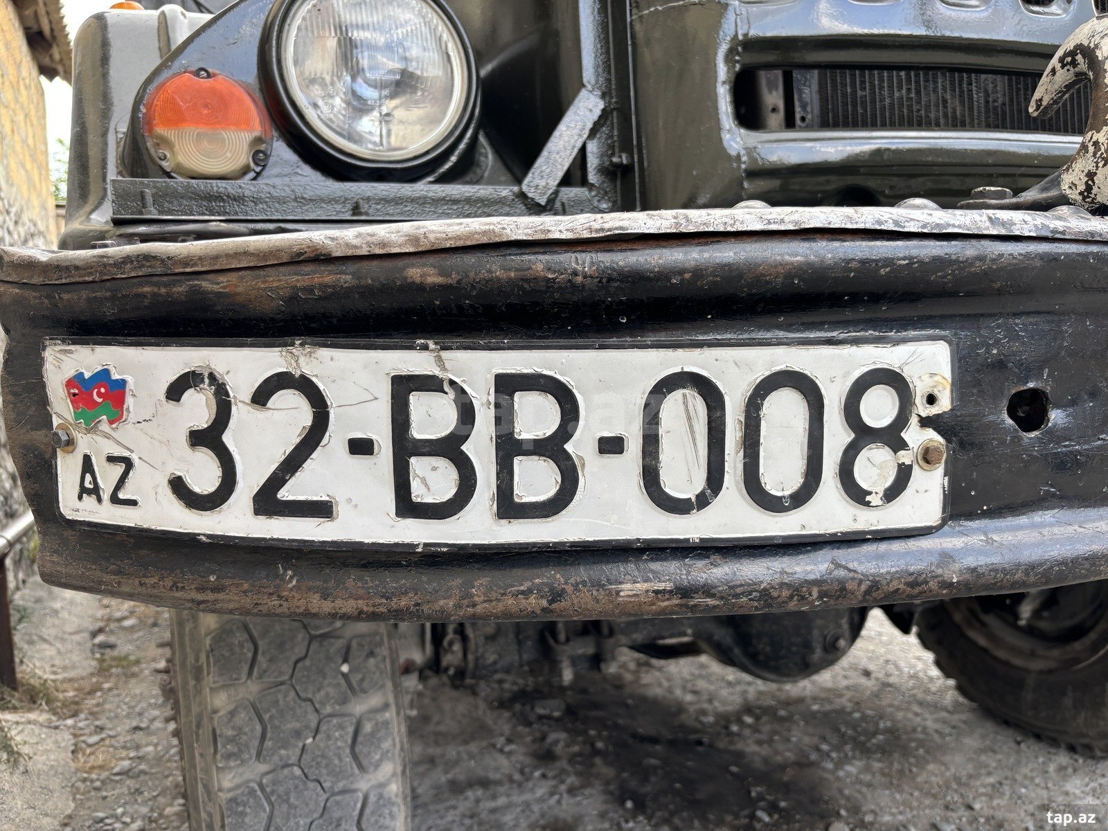 Avtomobil qeydiyyat nişanı - 32-BB-008