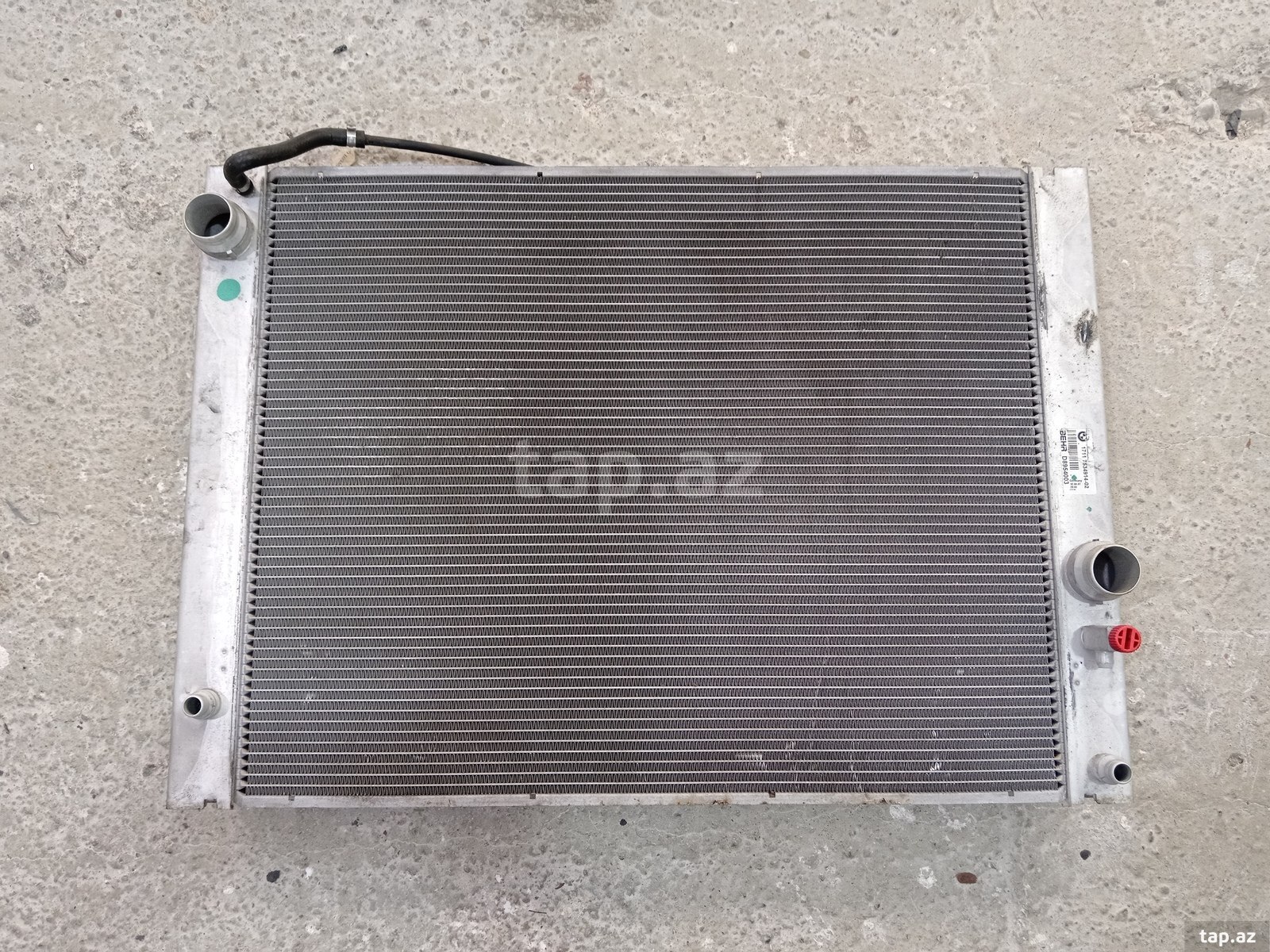 BMW E60 su radiatoru