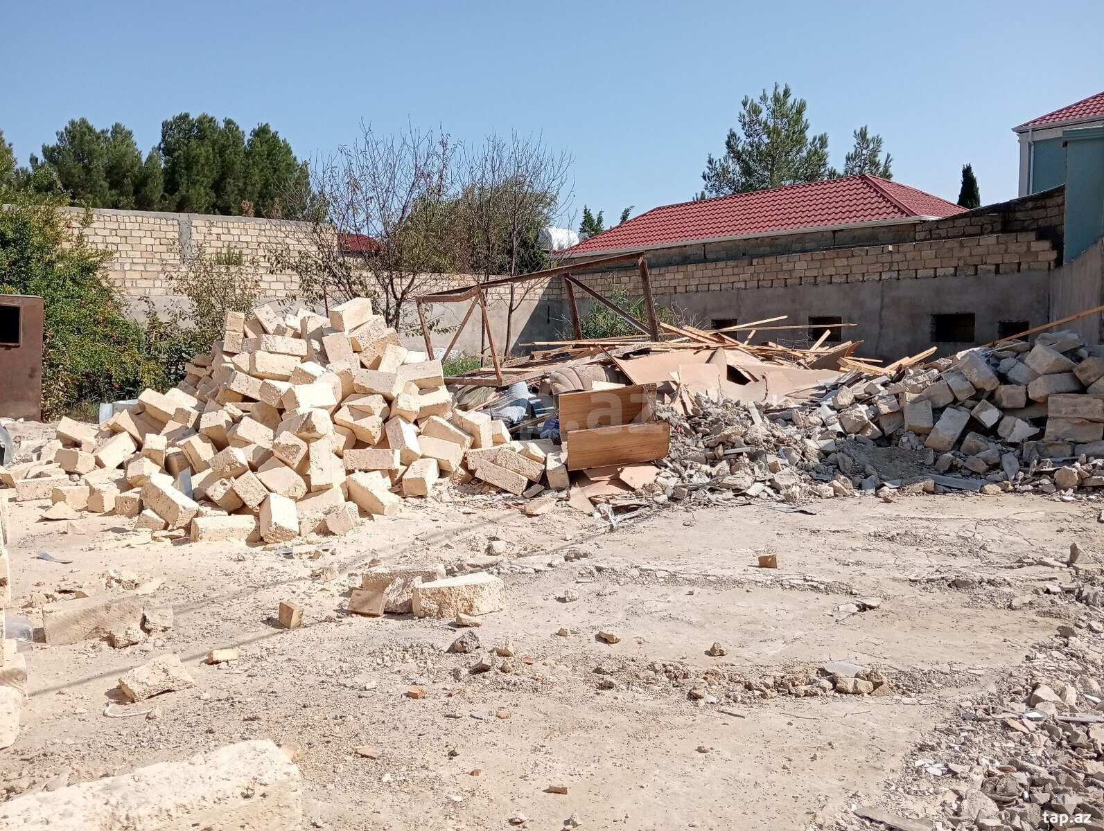 Land for sale, Baku