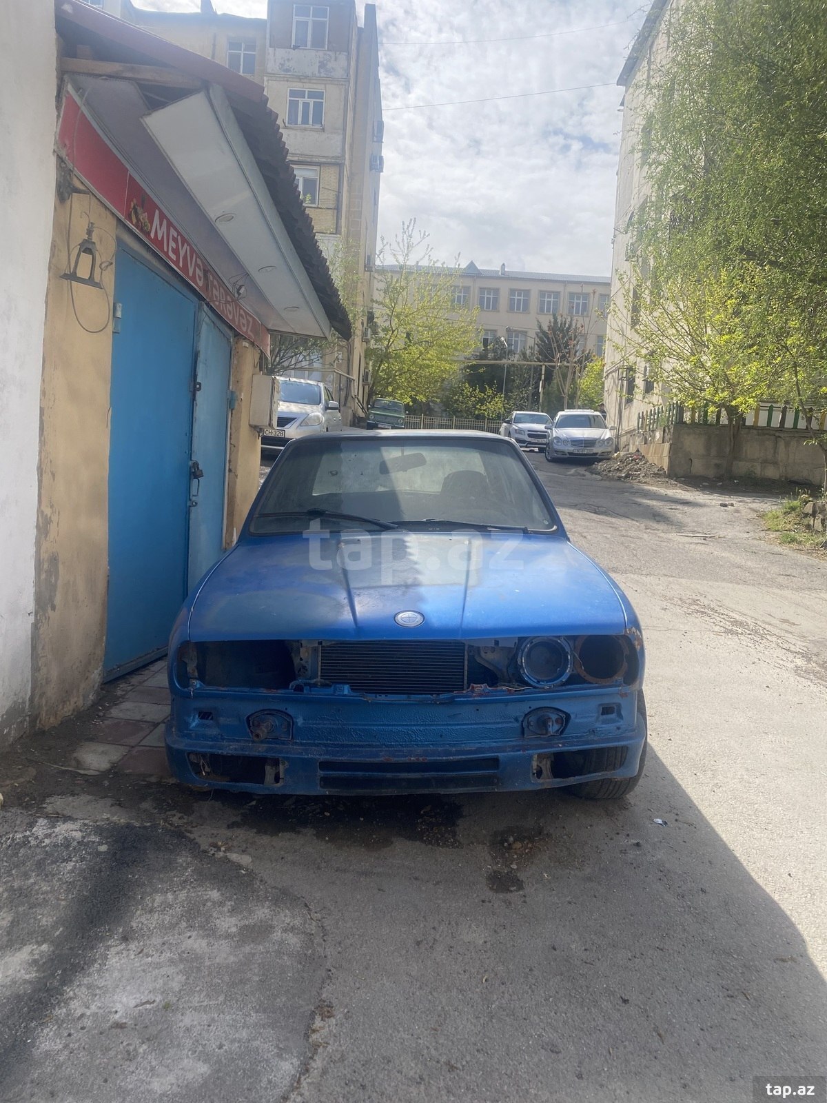 BMW 320, 1985 il