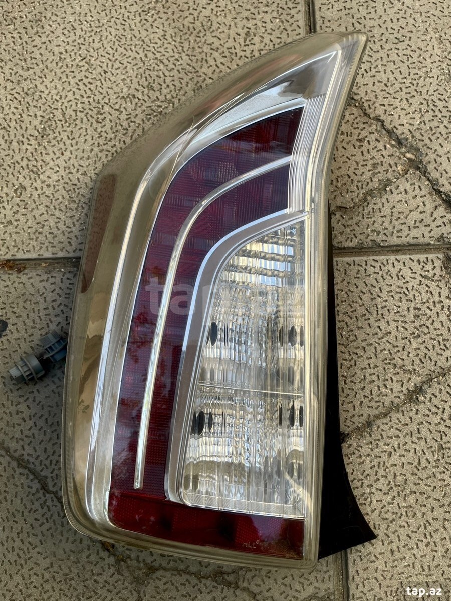 Toyota Prius 30 2015 kuza restaylinq stop farası