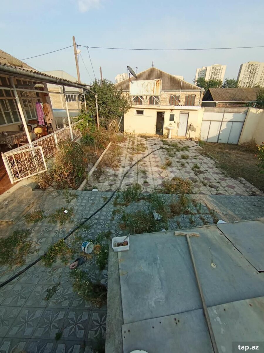 Torpaq satılır, Gəncə