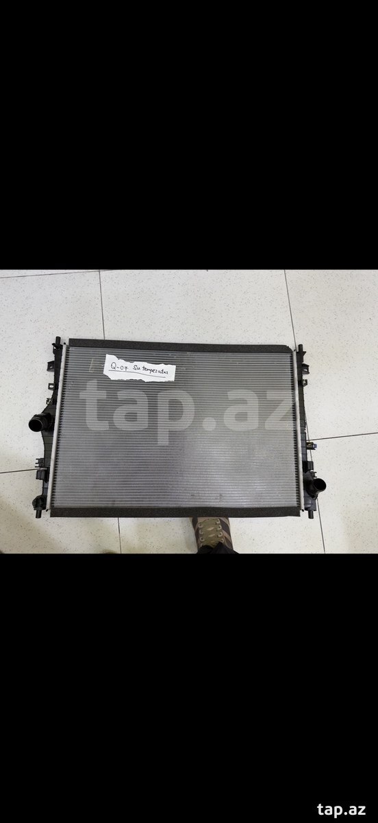 Changan Q07 su radiatoru