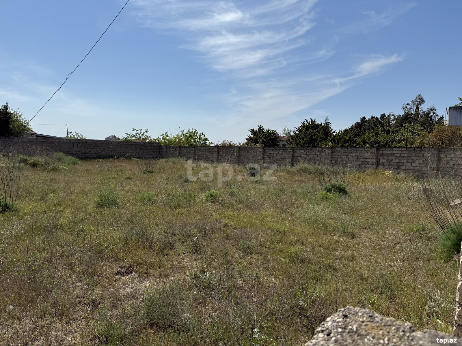 Torpaq satılır, Qala, Bakı