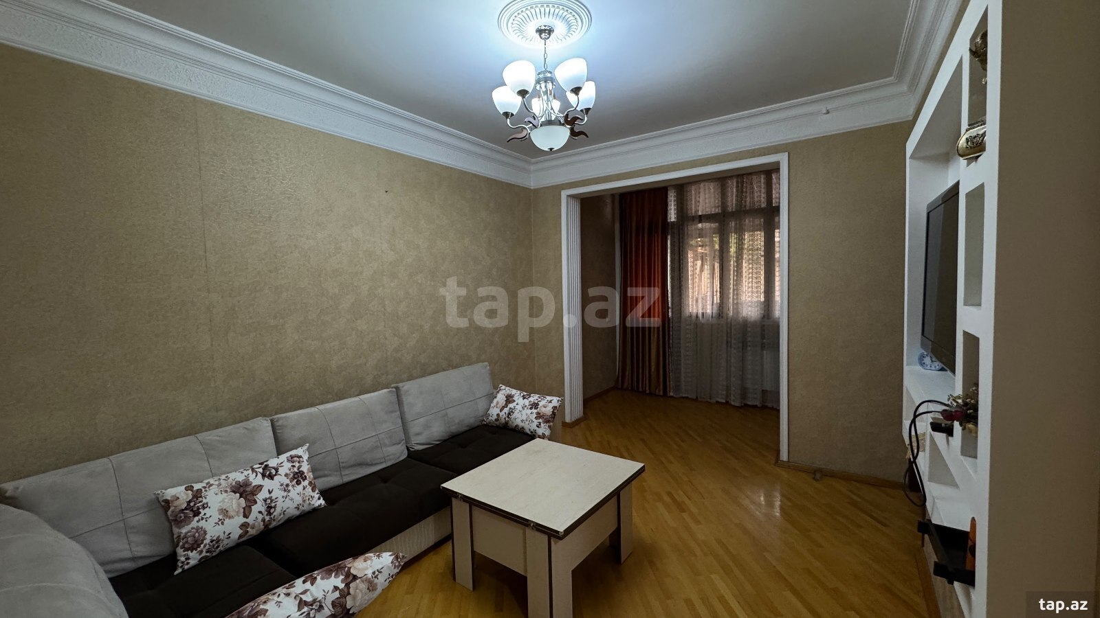 2-otaqlı mənzil kirayə verilir, M.Əcəmi m., 60 m²