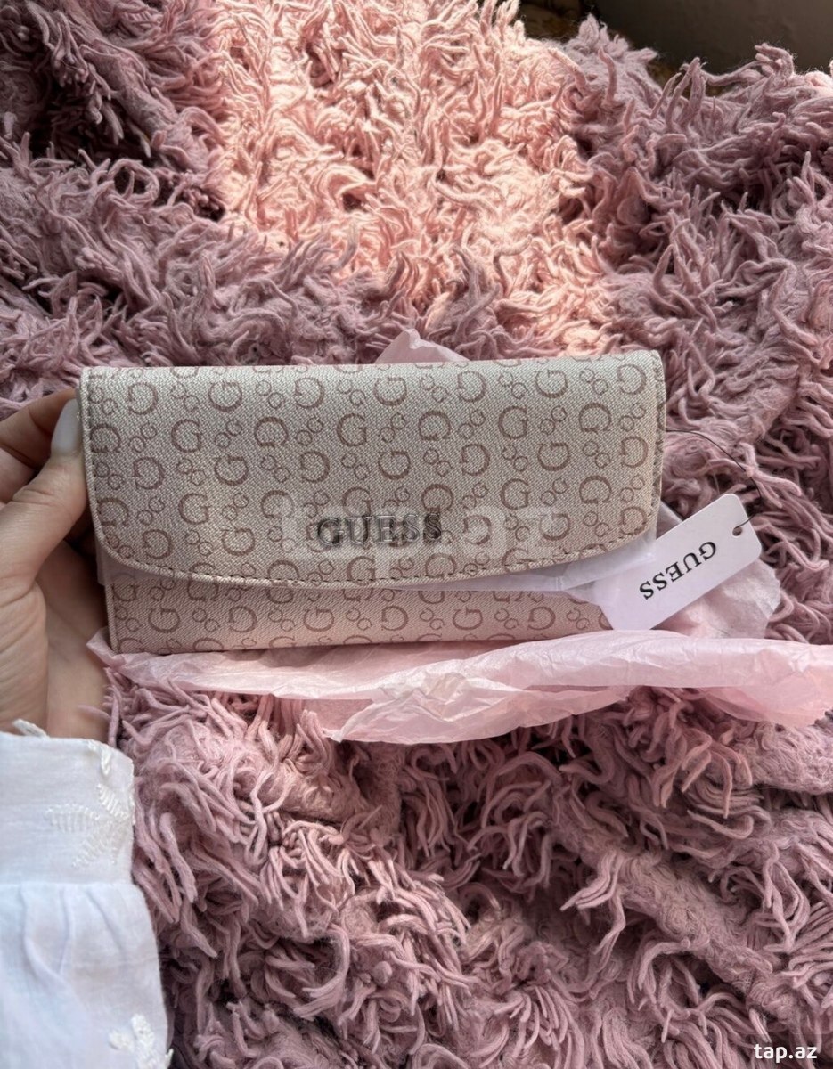 GUESS pul qabısı