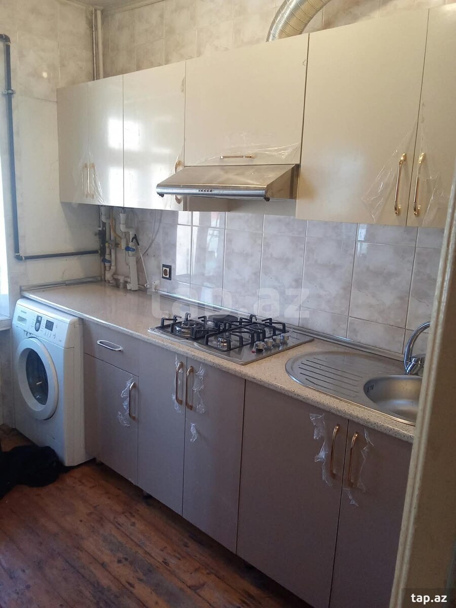 3 otaqlı mənzil satılır, Şəki