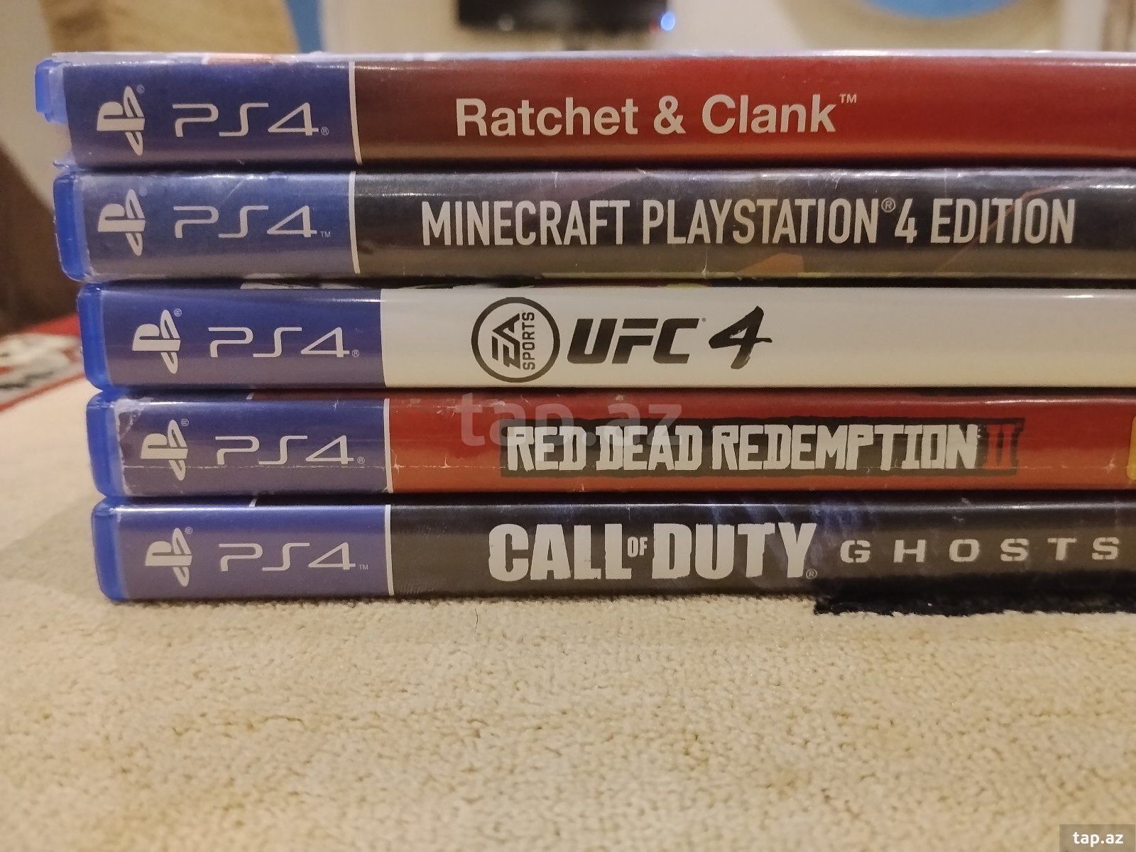 PS4 üçün oyun diskləri