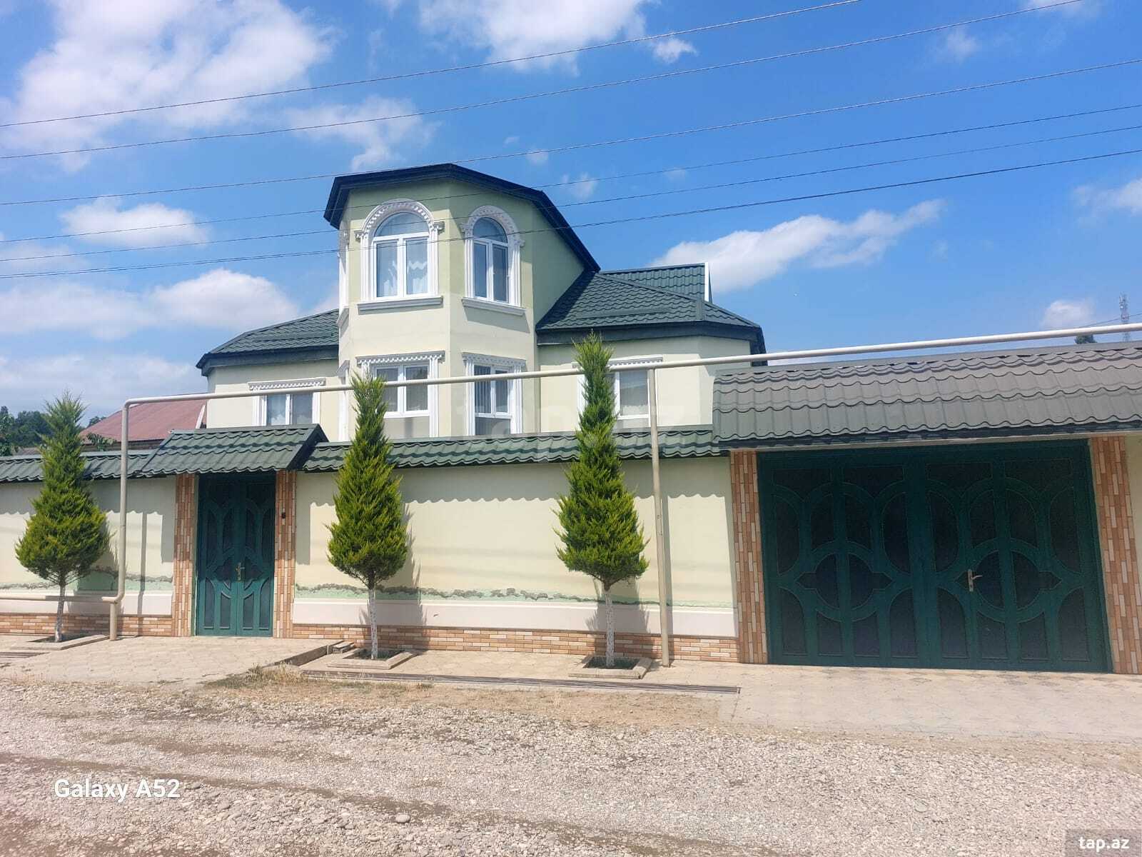 10 otaqlı həyət evi satılır, Elbir, Quba