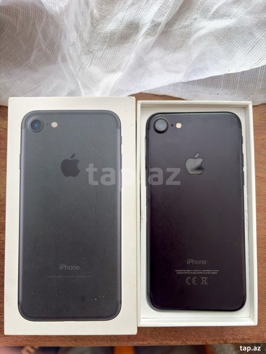 Apple iPhone 7 Black 32GB