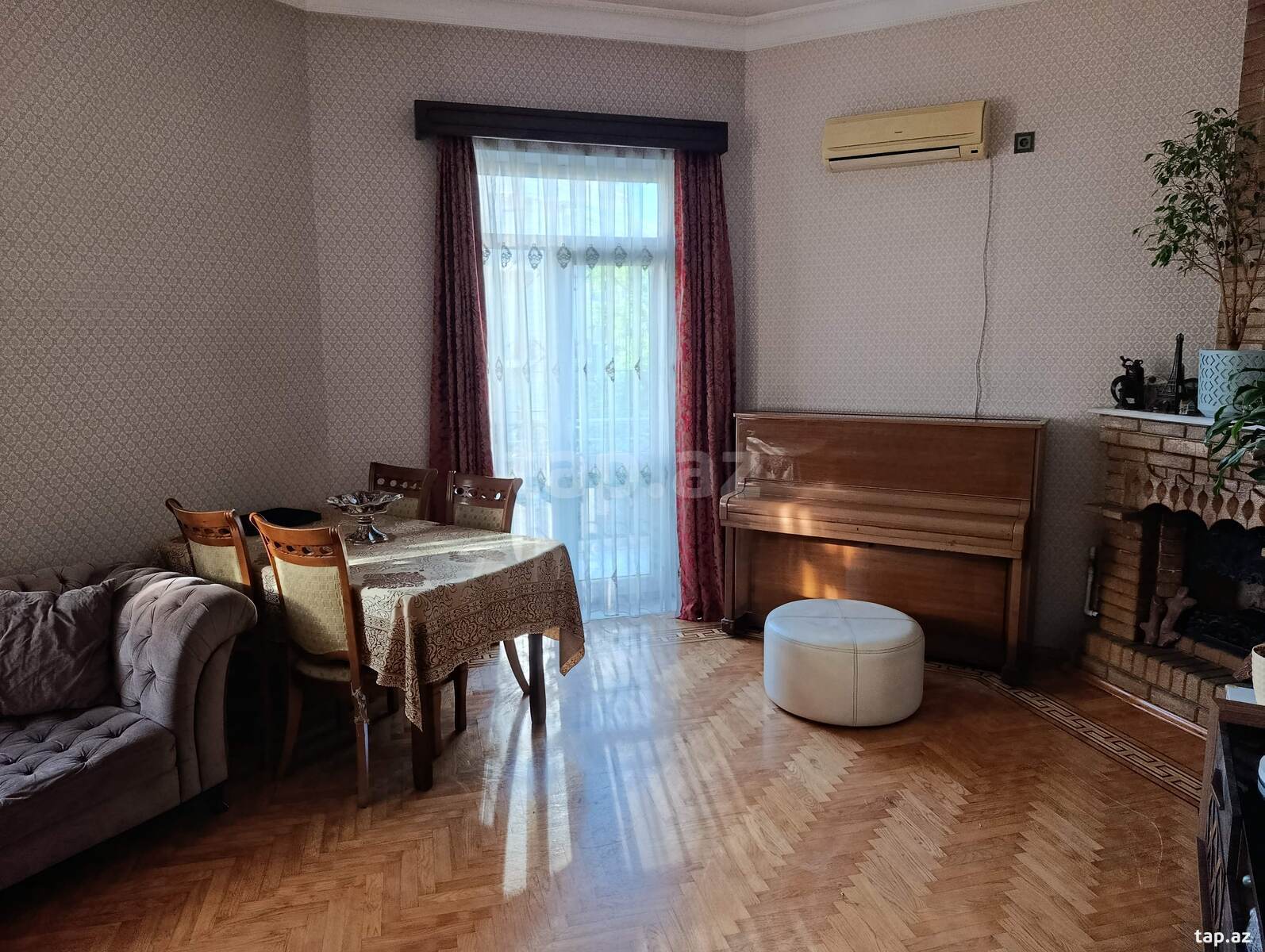 3-otaqlı mənzil, 28 May m., 82 m²