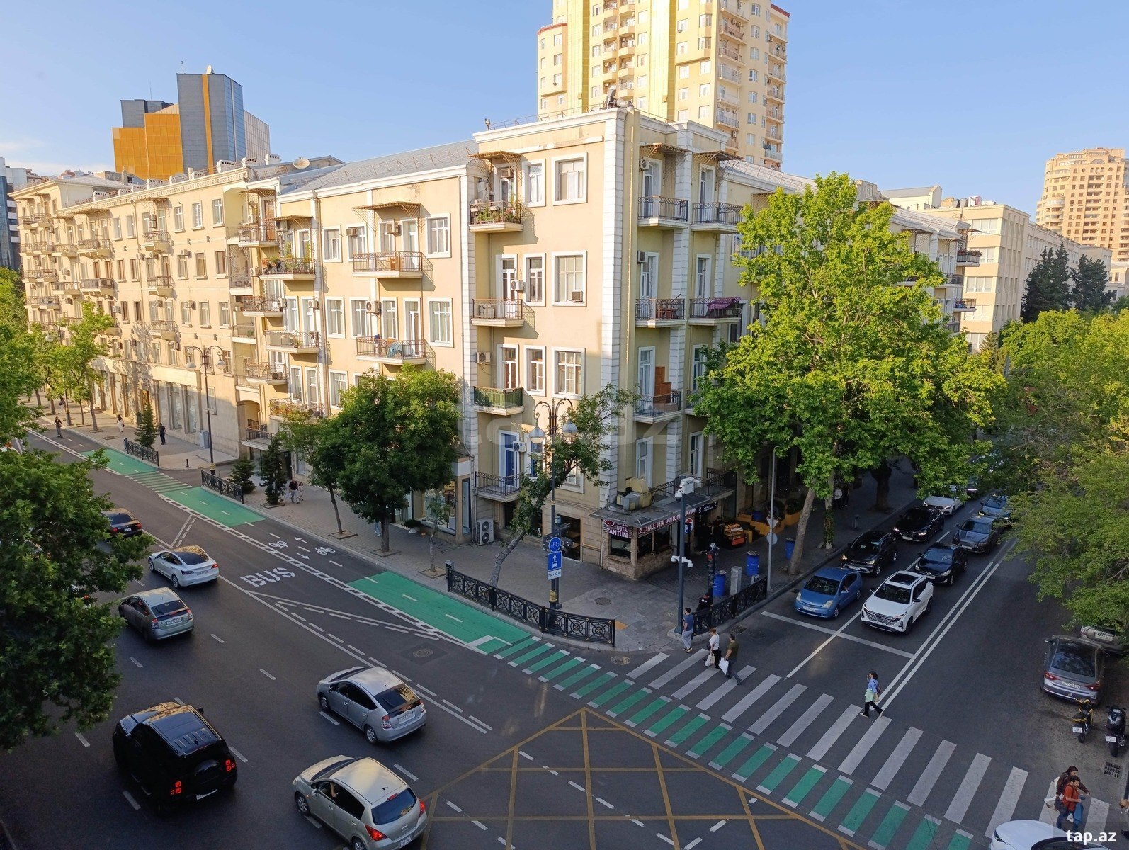 3-otaqlı mənzil, 28 May m., 82 m²