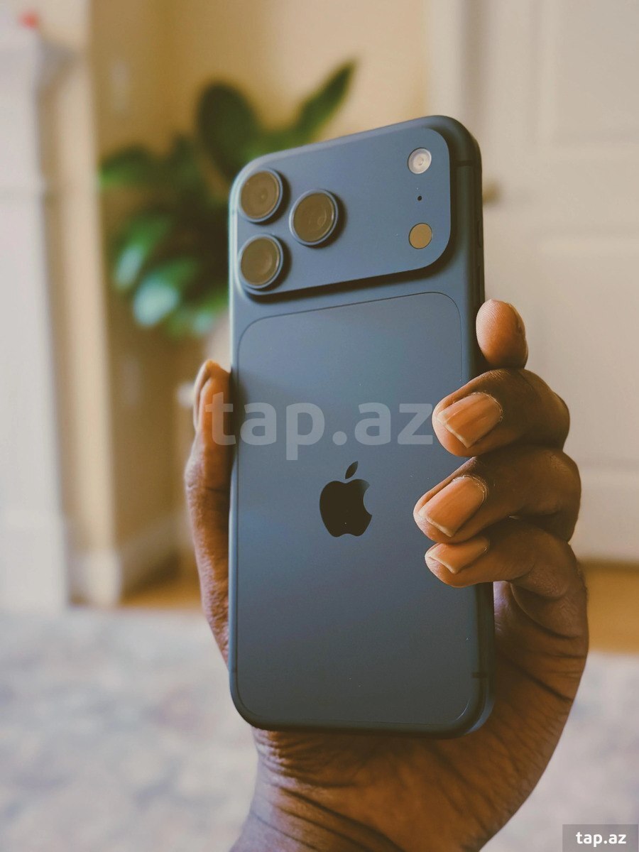 Apple iPhone 17 Pro Deep Blue 256GB/12GB