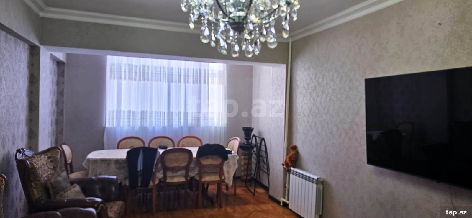 2-otaqlı mənzil, Abbas Mirzə Şərifzadə küç., 70 m²