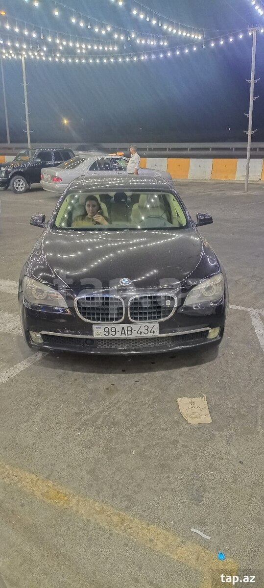 BMW 750, 2010 il