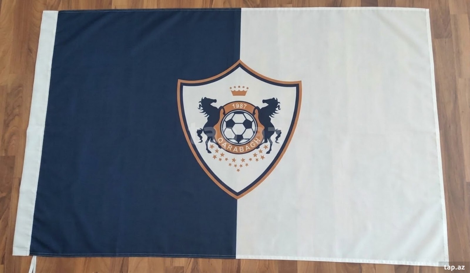 Qarabağ FK bayrağı