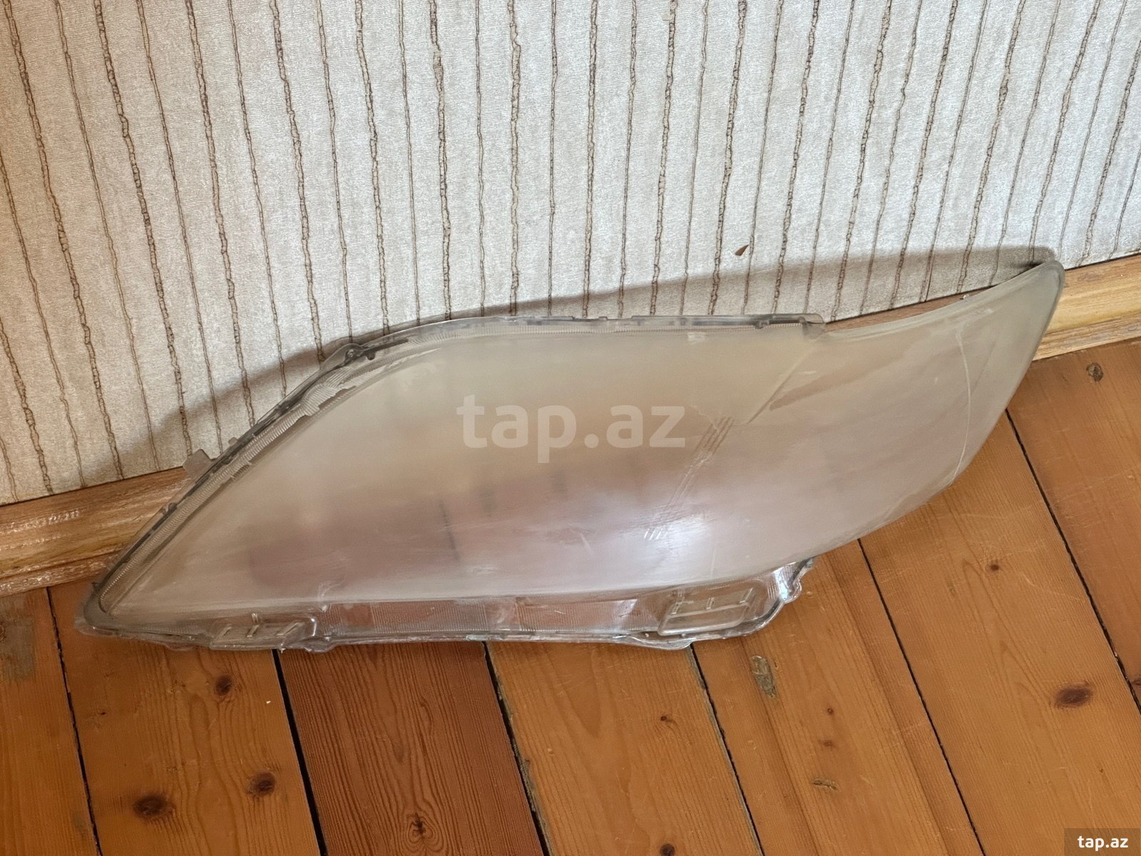 Toyota Camry ön sol fara şüşəsi