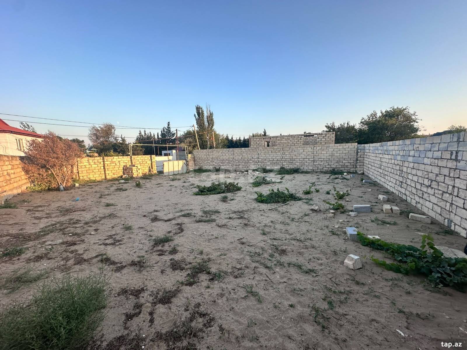 Land for sale, Baku