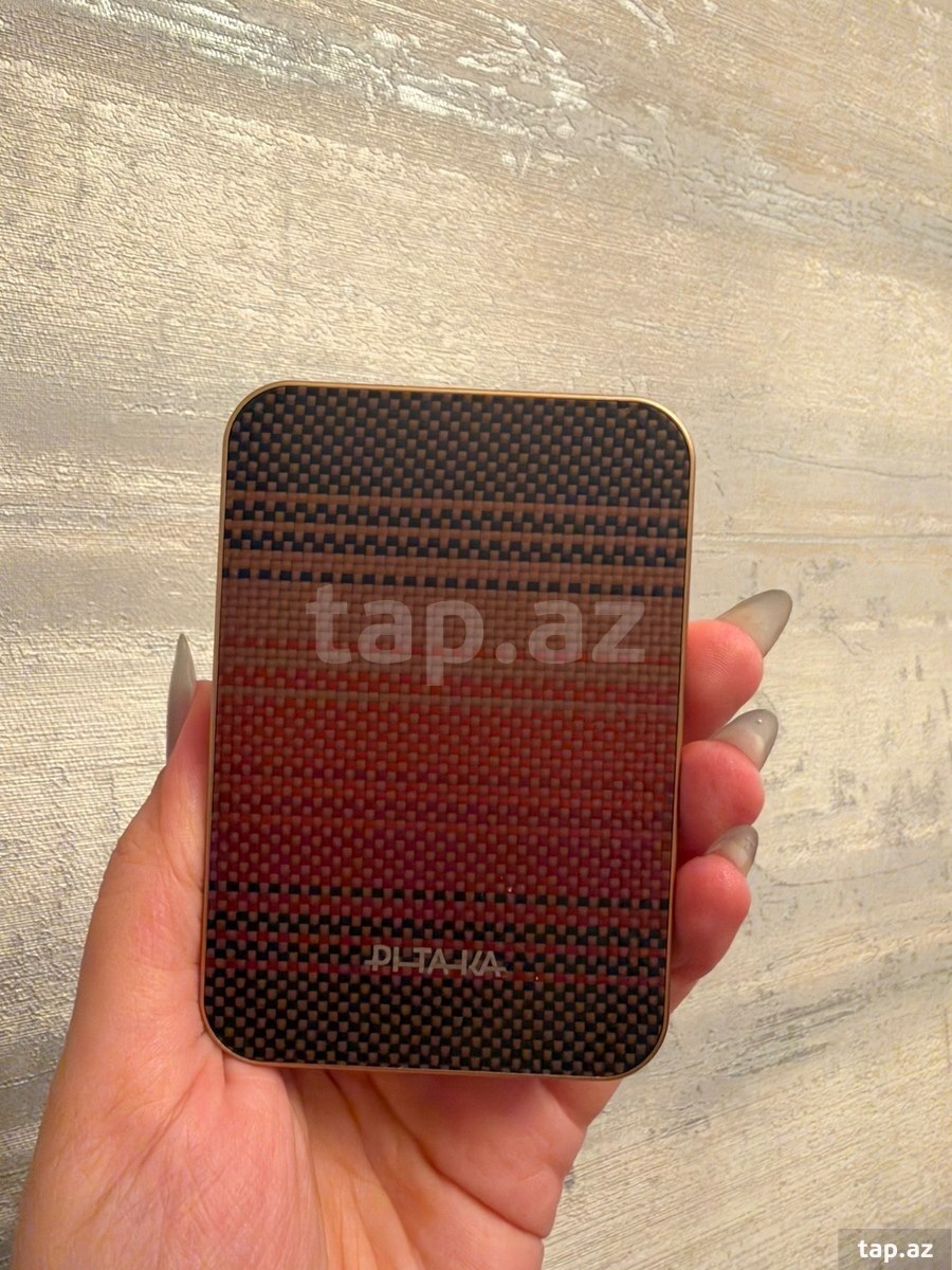 Pitaka Powerbank