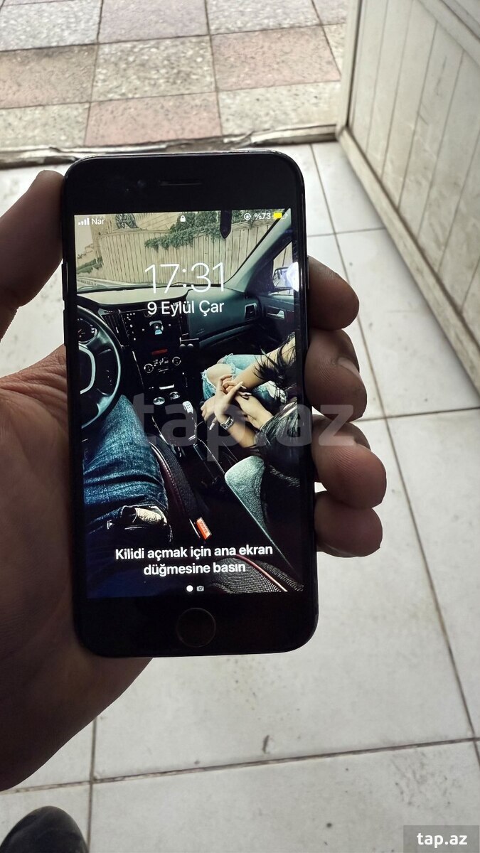 Apple iPhone 7 Jet Black 32GB