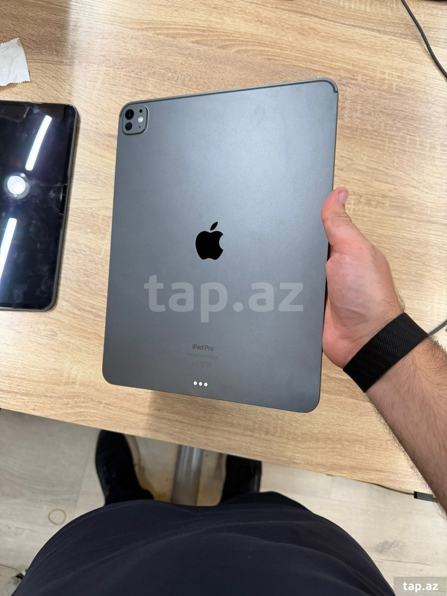 İPad Pro 13 İnch M4 Space Black 256GB