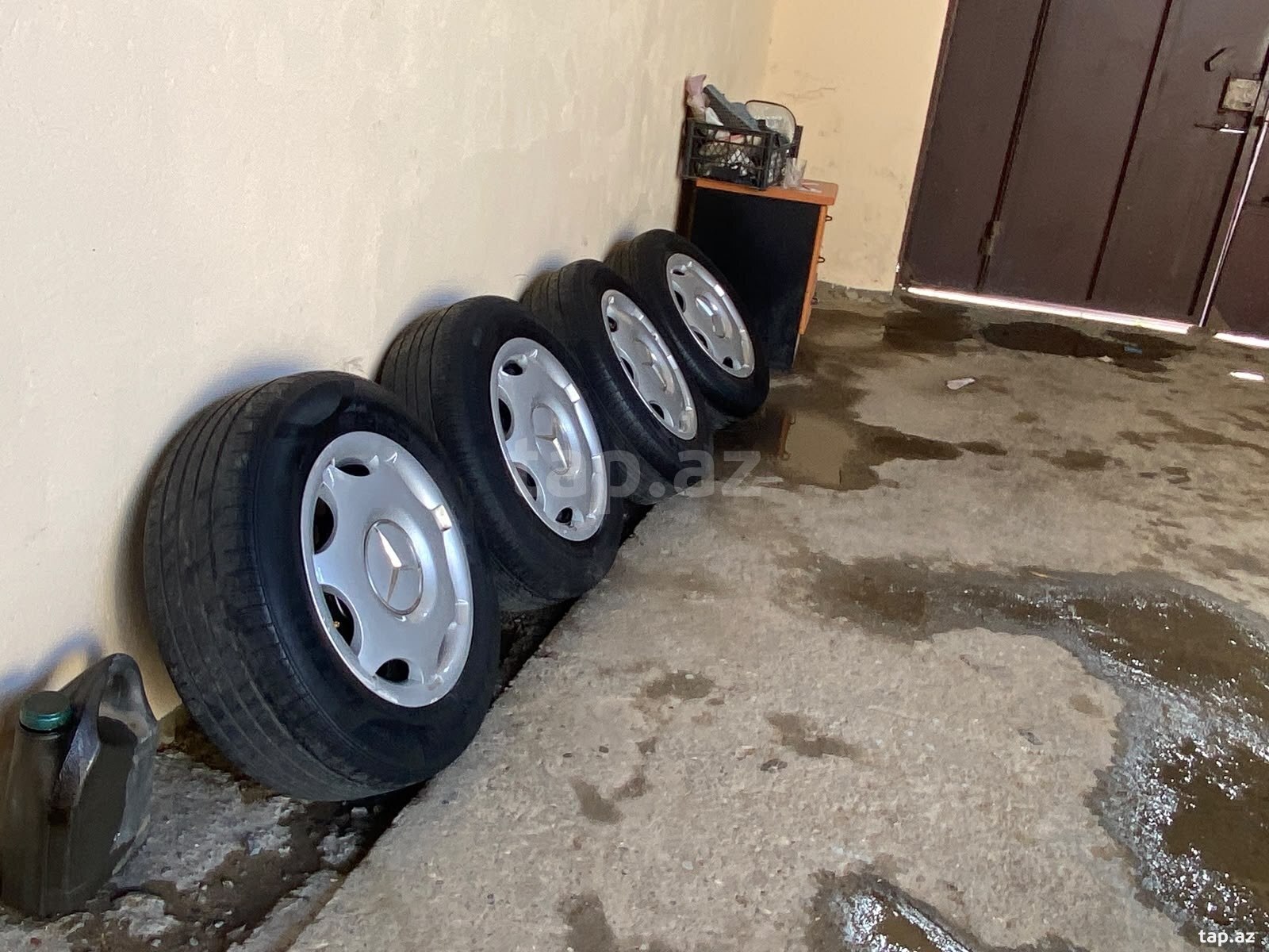 Mercedes R15 təkərləri