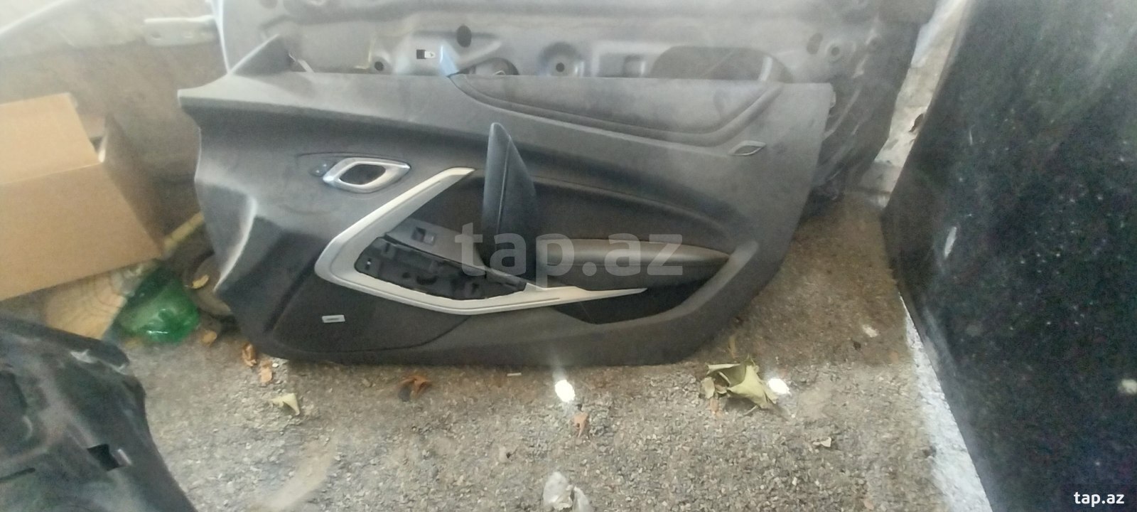 Chevrolet Camaro 2018 sağ qapı üzlüyü