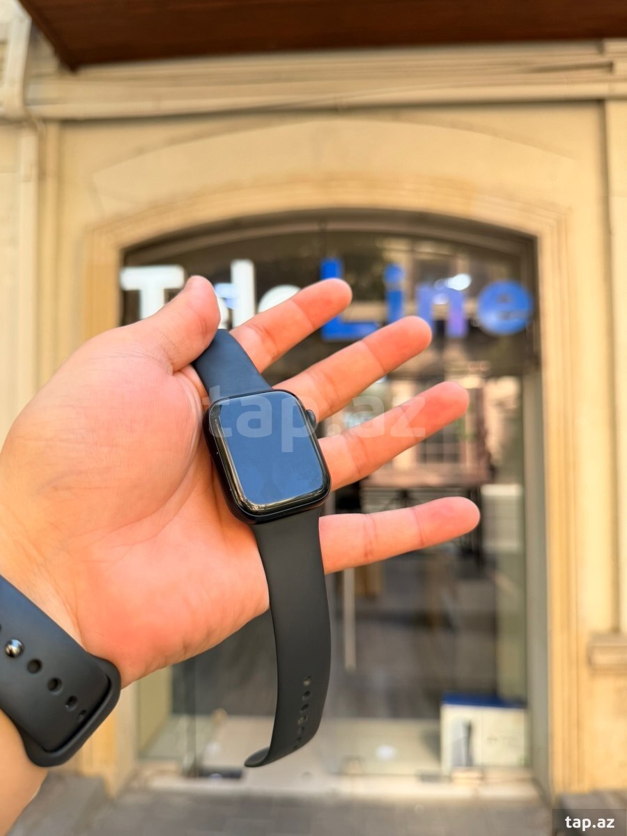 Apple Watch Series 9 Aluminum Cellular Starlight 45mm