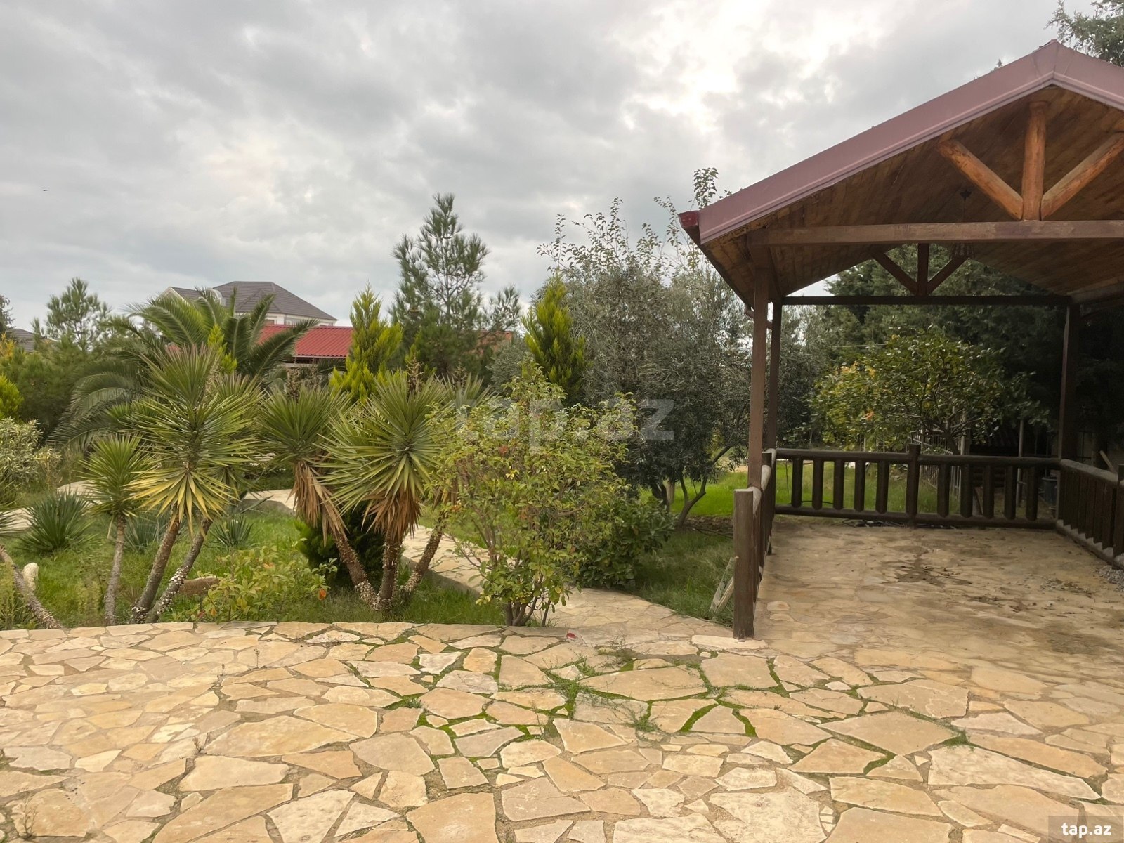 4 otaqlı bağ evi kirayə verilir, Bakı