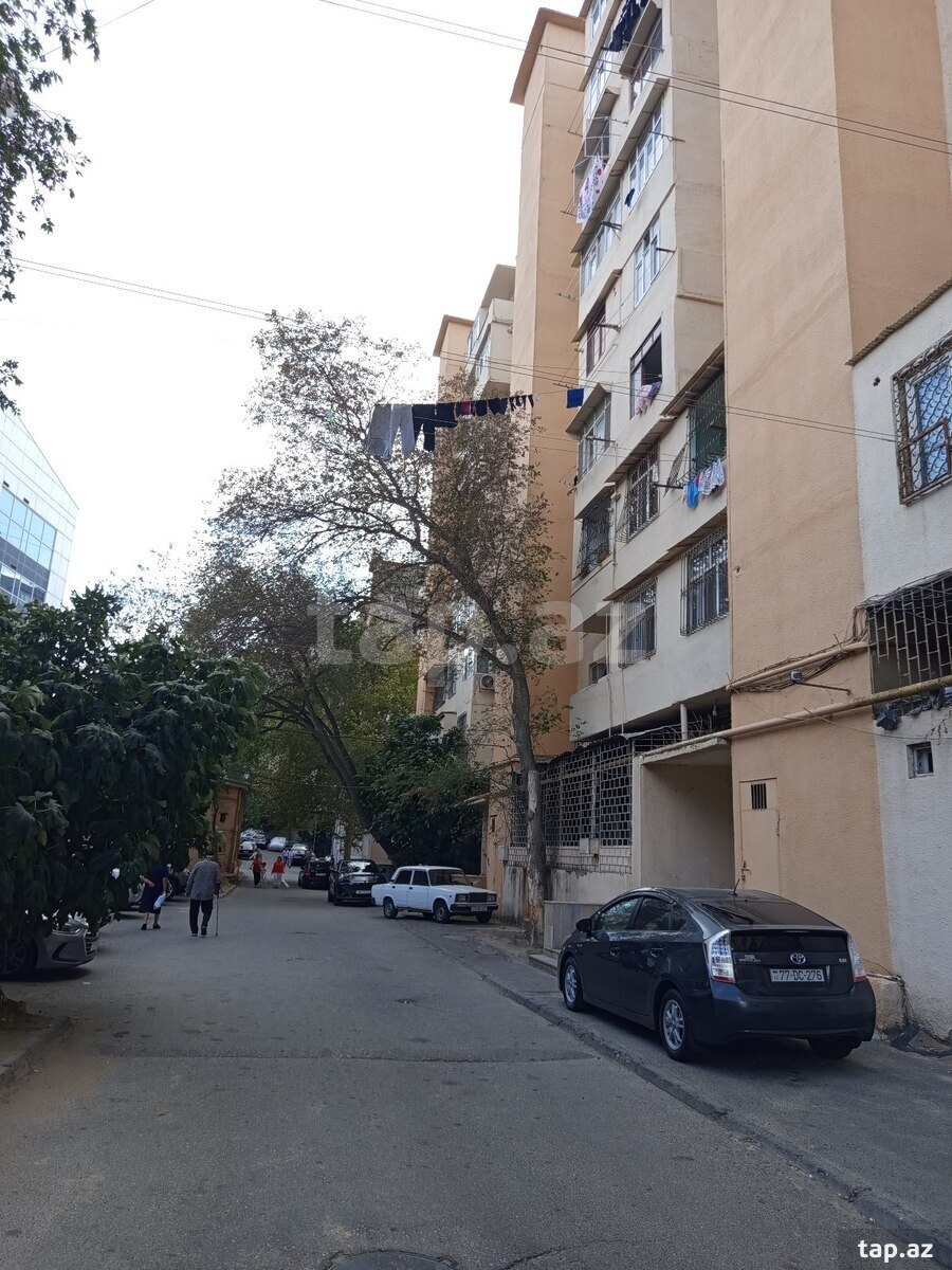 2-otaqlı mənzil, Qara Qarayev m., 53 m²