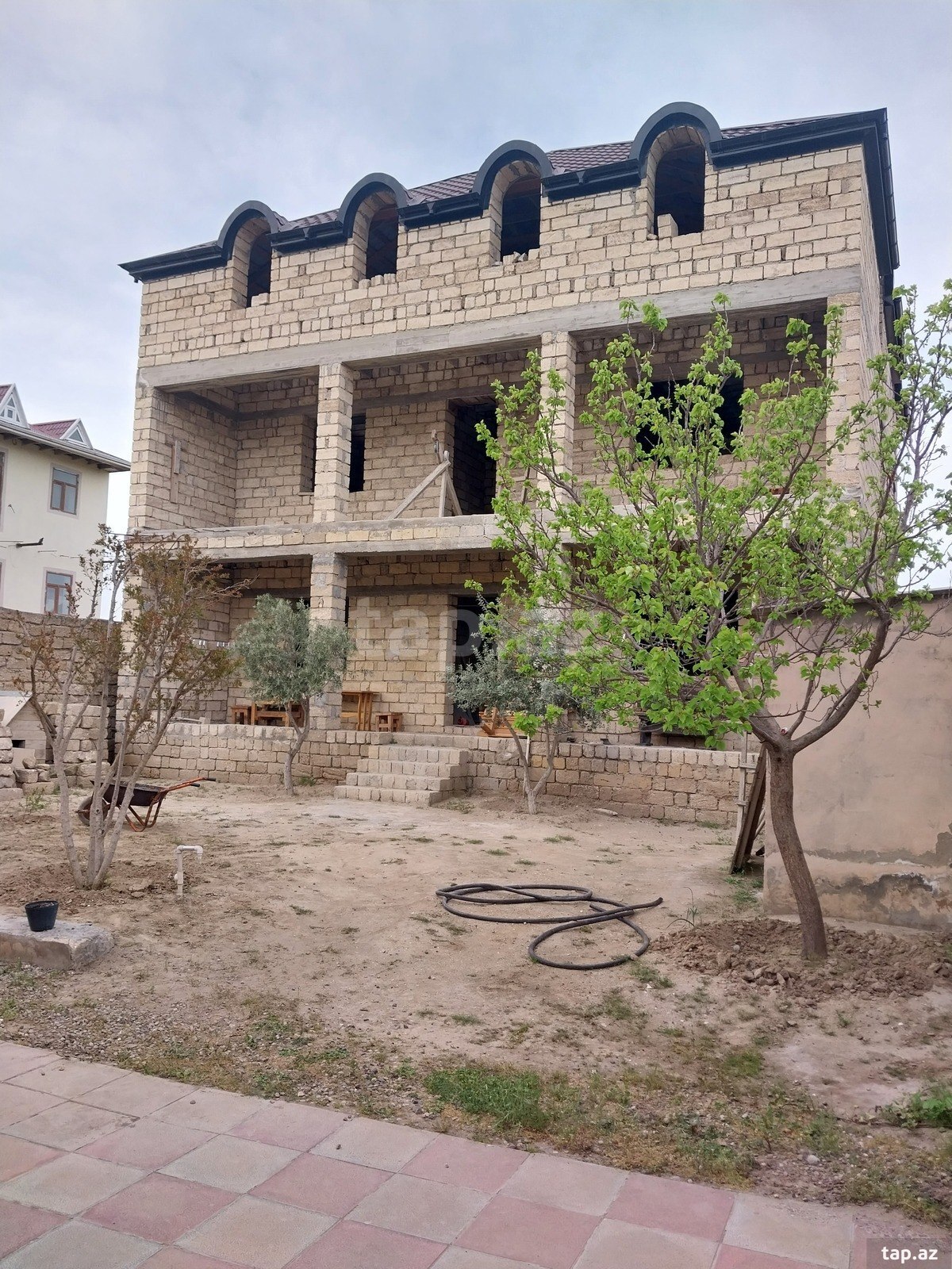 Villa, Binə qəs.