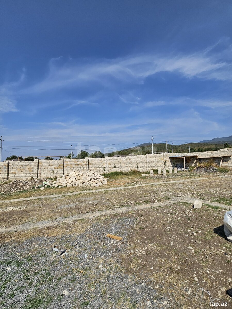 Torpaq satılır, İsmayıllı, İsmayıllı