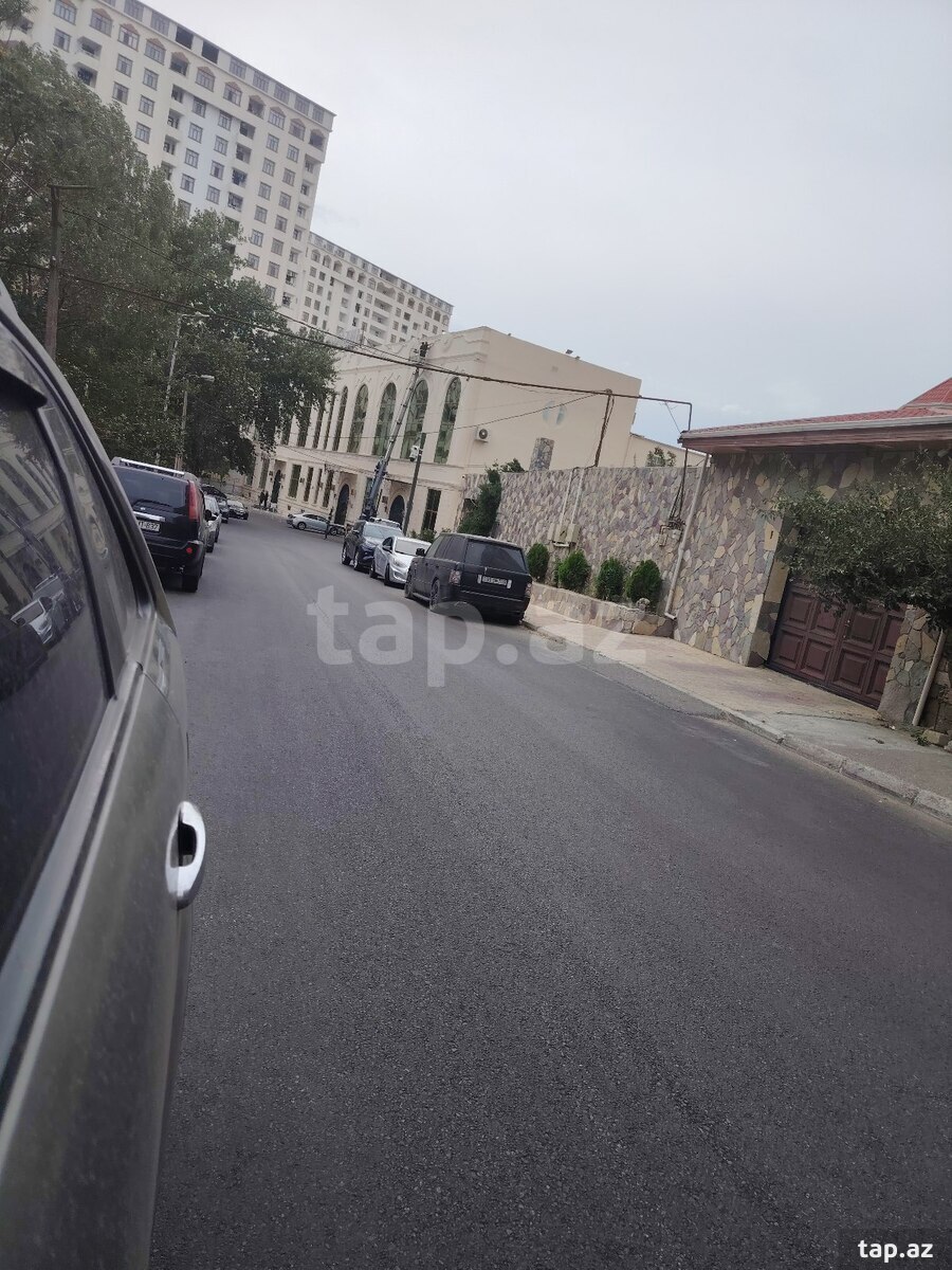 4-otaqlı yeni tikili, Nəsrəddin Tusi küç., 105 m²
