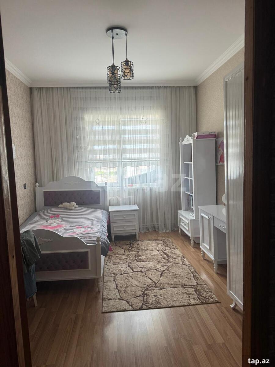4-otaqlı mənzil, M.Xiyabani küç.26, 110 m²