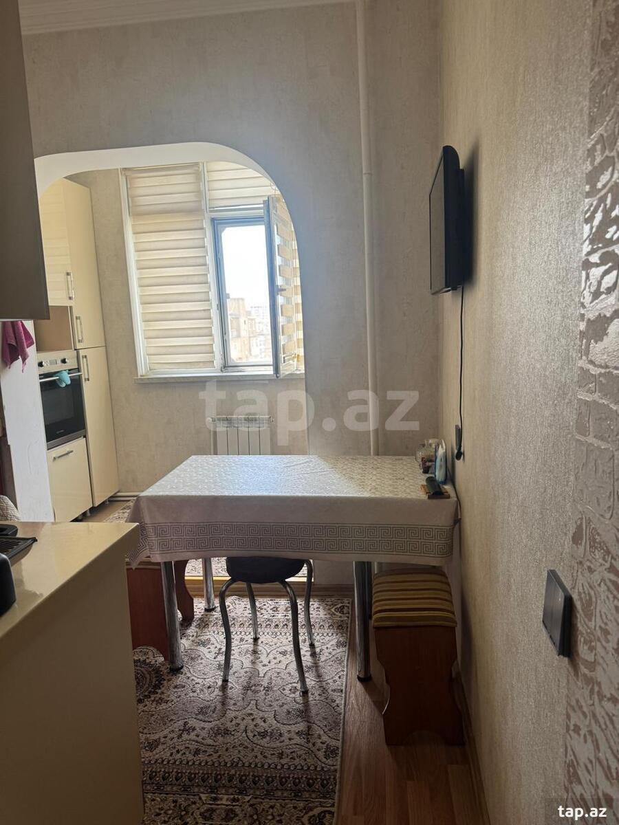 4-otaqlı mənzil, M.Xiyabani küç.26, 110 m²