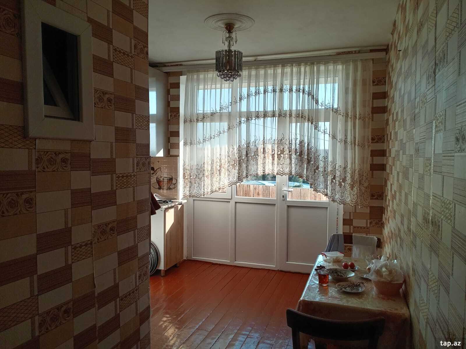 3-otaqlı mənzil kirayə verilir, Qusar r., 80 m²