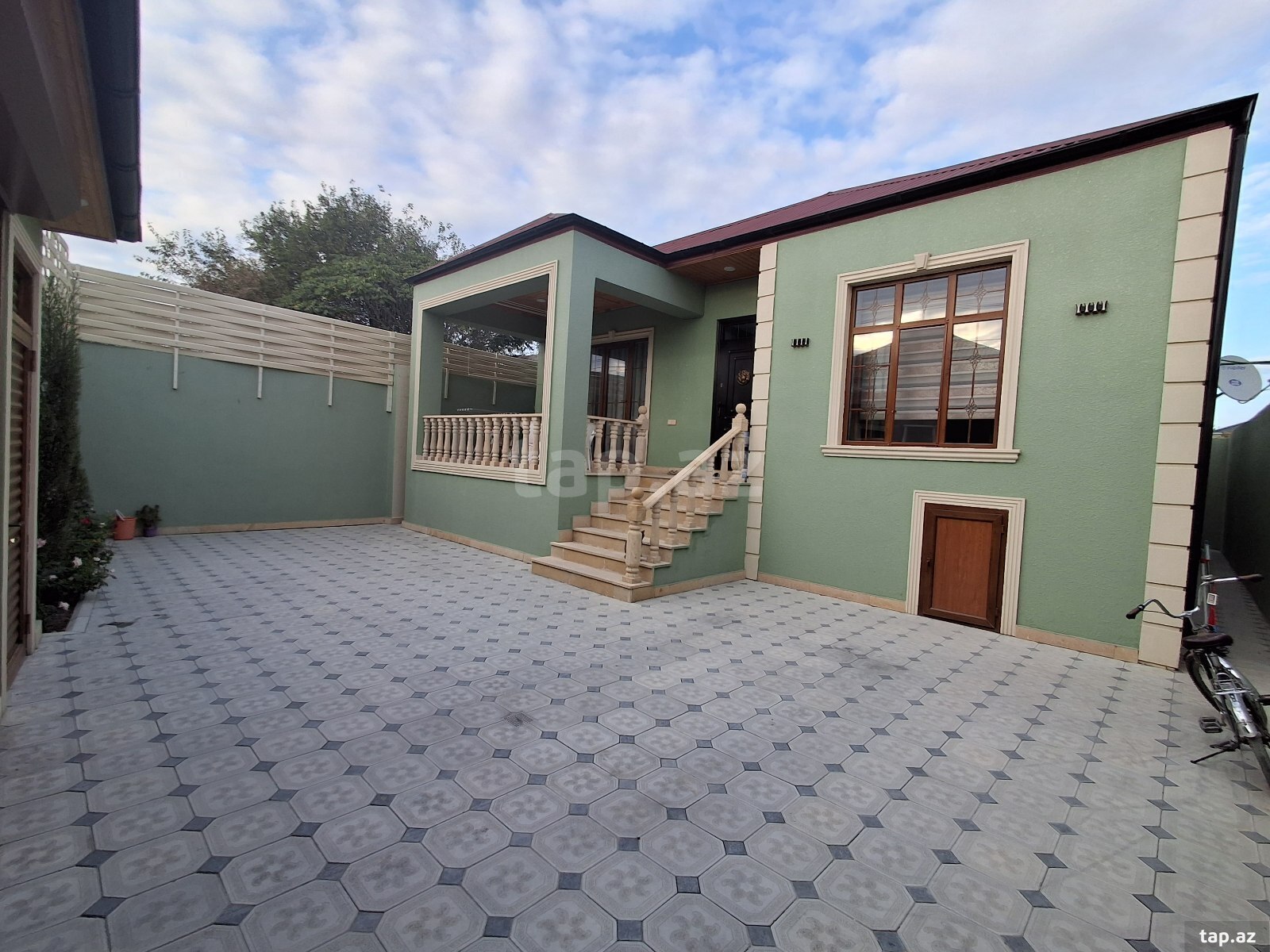 4 otaqlı həyət evi satılır, Binə, Bakı