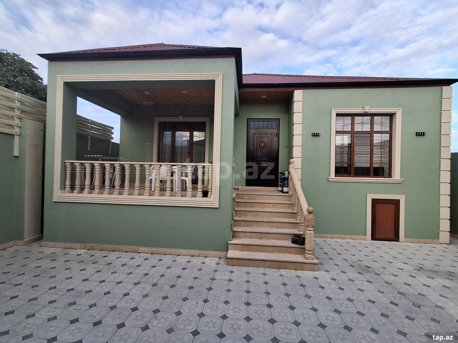 4 otaqlı həyət evi satılır, Binə, Bakı