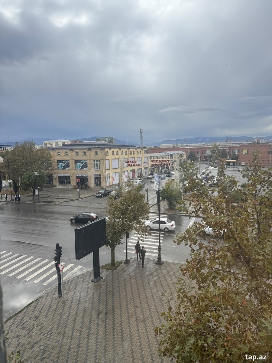 3-otaqlı mənzil kirayə verilir, Gəncə ş., 63 m²