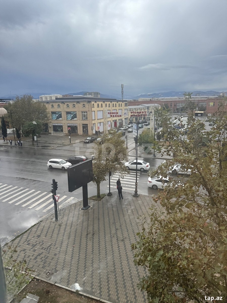3-otaqlı mənzil kirayə verilir, Gəncə ş., 63 m²