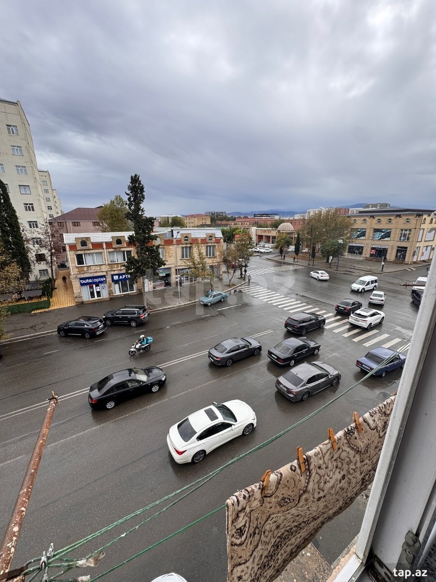 3-otaqlı mənzil kirayə verilir, Gəncə ş., 63 m²