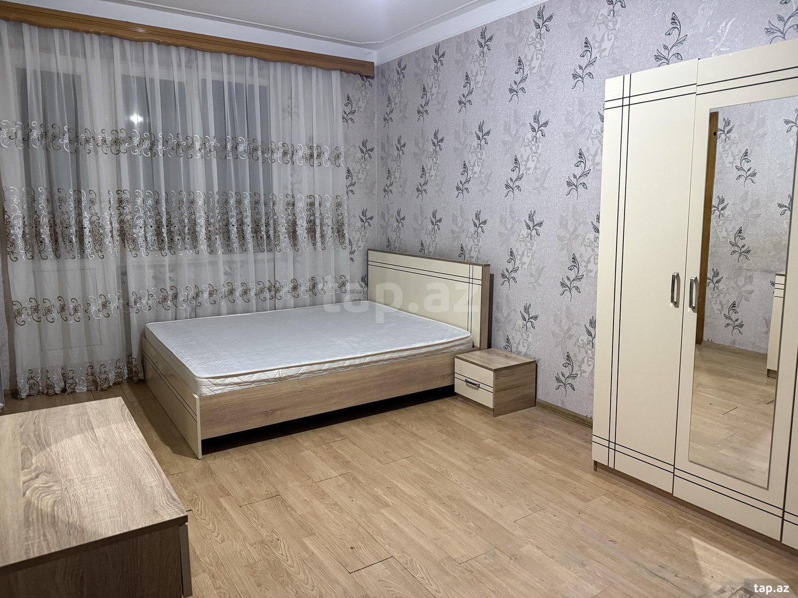 1 otaqlı mənzil kirayə verilir, Bakı