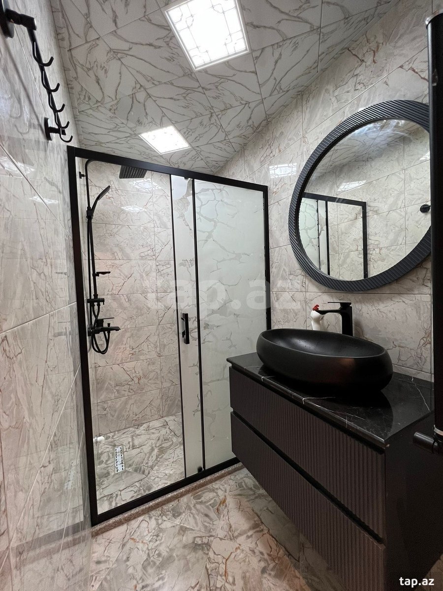 3-otaqlı mənzil kirayə verilir, 8 Noyabr pr., 90 m²